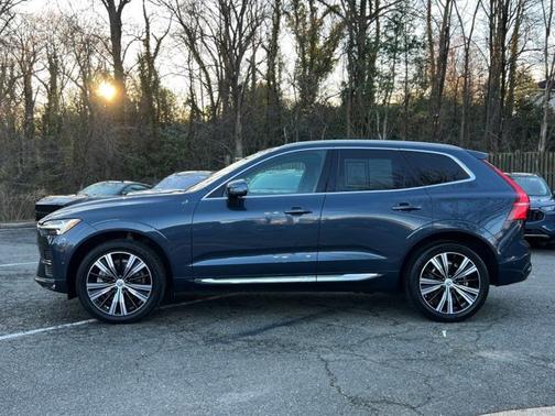 2022 Volvo XC60 B6 INSCRIPTION