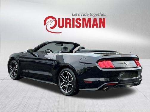 2022 Ford Mustang ECOBOOST PREMIUM