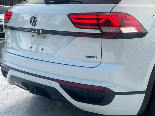 2023 Volkswagen Atlas Cross Sport 3.6 V6 SEL R-LINE BLACK