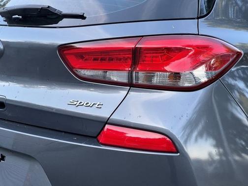 2018 Hyundai Elantra GT SPORT