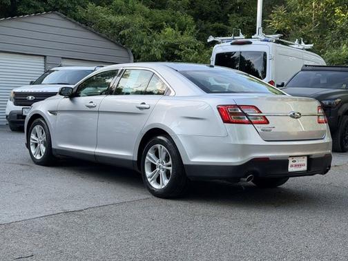 INGOT SILVER 2019 Ford Taurus SE