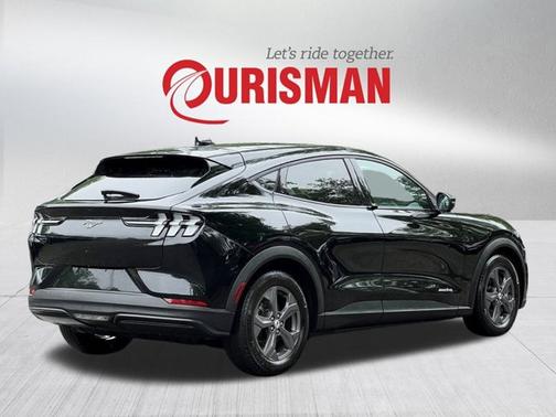 2022 Ford Mustang Mach-E SELECT