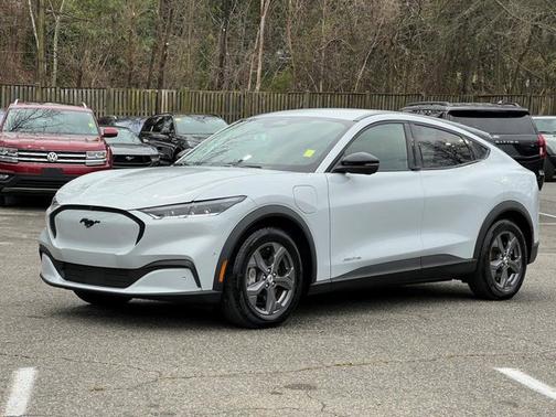 SPACE WHITE METALLIC 2023 Ford Mustang Mach-E SELECT