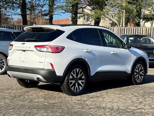 2020 Ford Escape SE SPORT