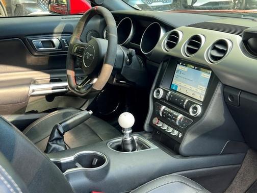 2018 Ford Mustang ECOBOOST PREMIUM