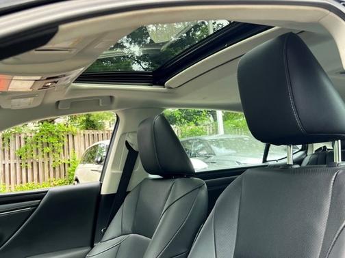 2024 Lexus ES 350 BASE