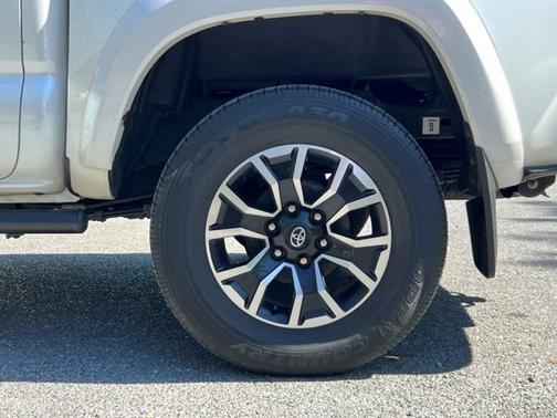 2021 Toyota Tacoma TRD SPORT