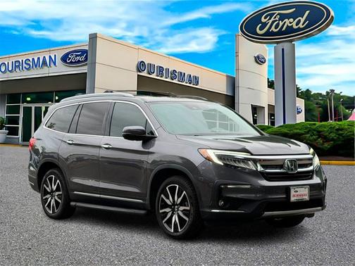Modern Steel Metallic 2019 Honda Pilot TOURING 7-PASSENGER