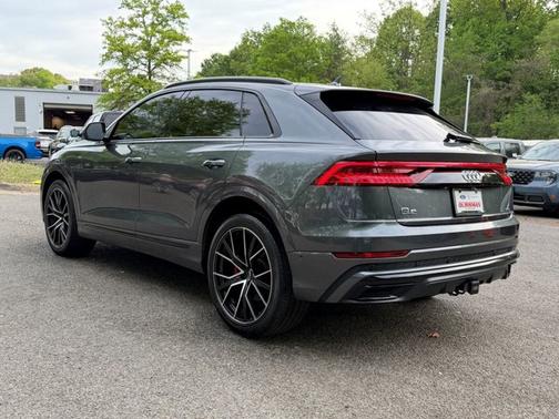 Daytona Gray Pearl Effect 2020 Audi Q8 55 QUATTRO PREMIUM