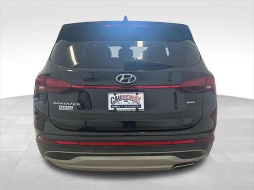 2022 Hyundai SANTA FE SE