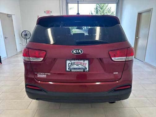 2017 Kia Sorento LX