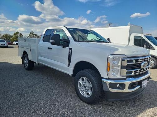 2025 Ford F-350 XLT