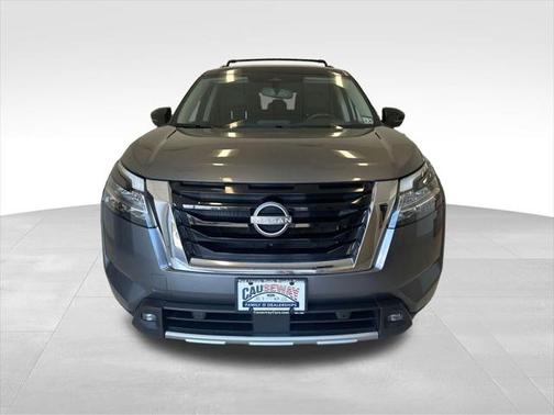 2022 Nissan Pathfinder SL 4WD