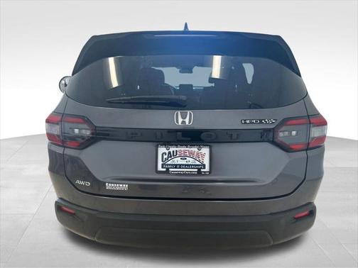 2023 Honda Pilot AWD LX