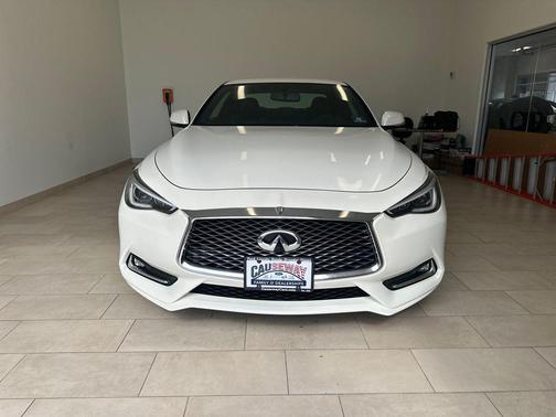 2018 INFINITI Q60 3.0T LUXE