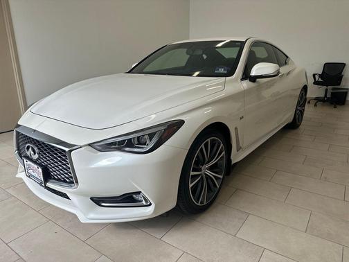 2018 INFINITI Q60 3.0T LUXE