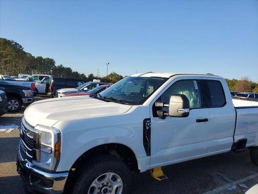 2025 Ford F-350 XLT
