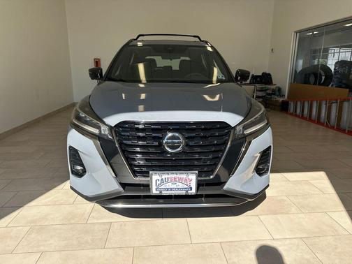 2021 Nissan Kicks SR