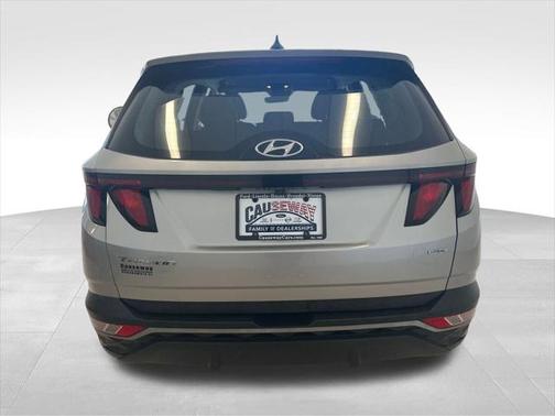 2022 Hyundai TUCSON SE