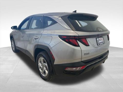 2022 Hyundai TUCSON SE
