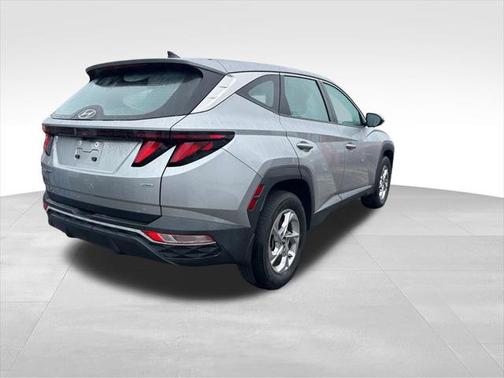 2022 Hyundai TUCSON SE