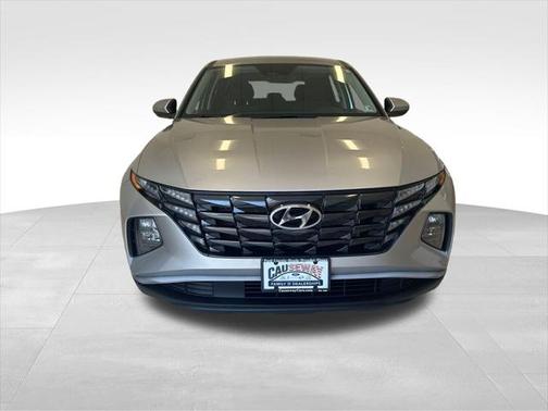 2022 Hyundai TUCSON SE