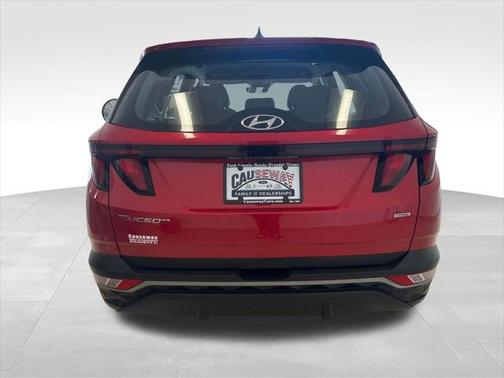 2023 Hyundai TUCSON SE