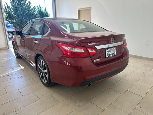 2016 Nissan Altima 2.5 SR