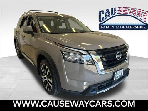 2023 Nissan Pathfinder Platinum 4WD