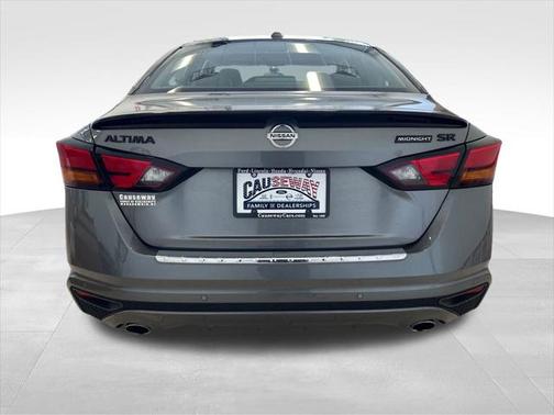 2022 Nissan Altima SR FWD