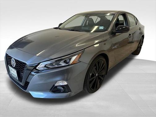 2022 Nissan Altima SR FWD