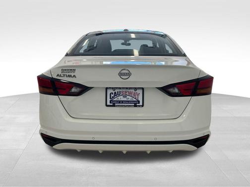 2025 Nissan Altima S FWD