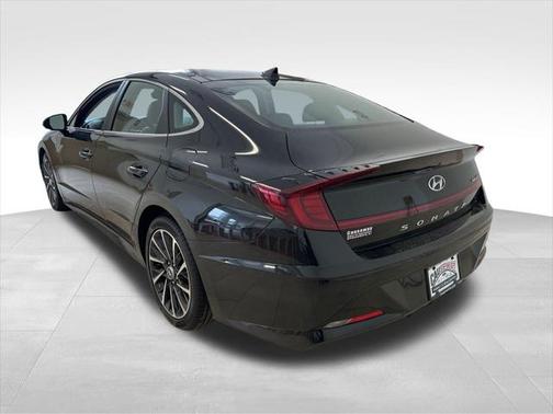 2022 Hyundai SONATA Limited