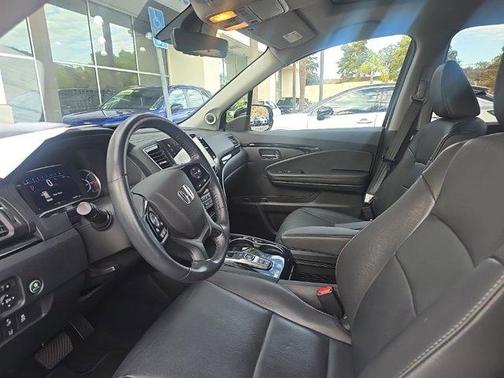 2022 Honda Pilot Touring 7-Passenger