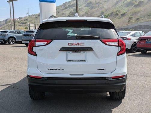 2024 GMC Terrain SLE