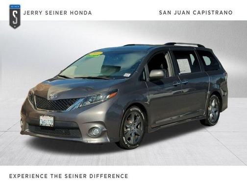 2017 Toyota Sienna SE