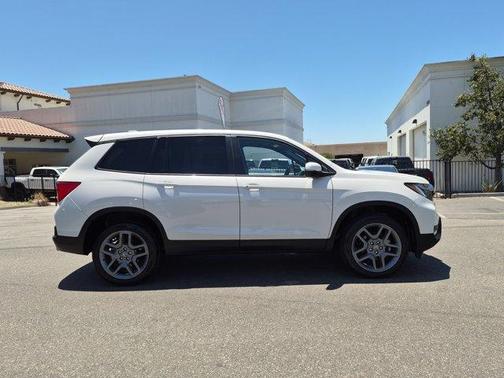 Platinum White Pearl 2023 Honda Passport EX-L