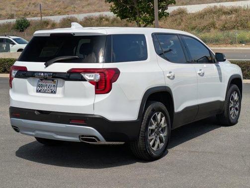 2022 GMC Acadia SLE