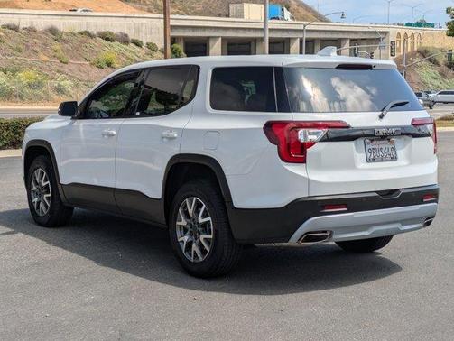 2022 GMC Acadia SLE