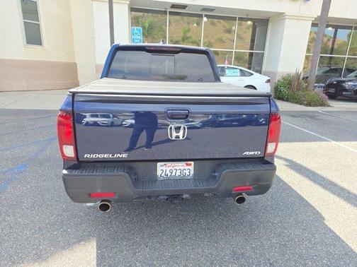Obsidian Blue Pearl 2021 Honda Ridgeline RTL