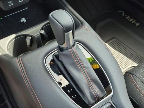 Urban Gray Pearl 2027 Honda HR-V Sport