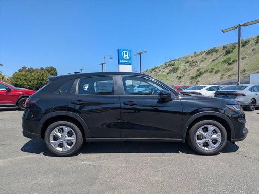 2025 Honda HR-V LX