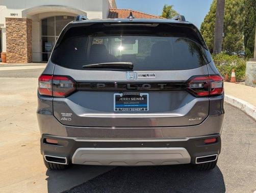 2025 Honda Pilot Elite