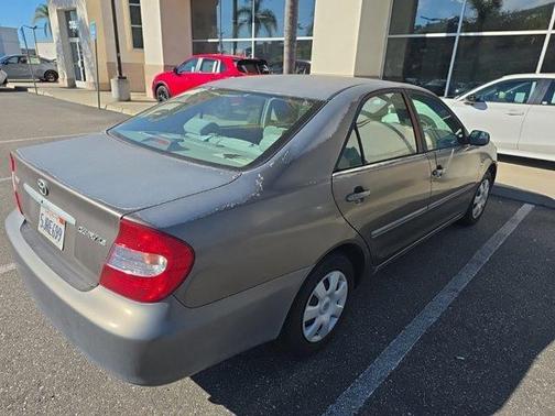 2004 Toyota Camry LE