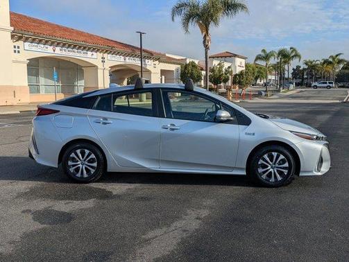 2022 Toyota Prius Prime XLE