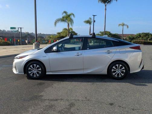 2022 Toyota Prius Prime XLE
