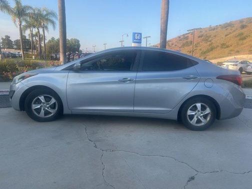 Shale Gray Metallic 2015 Hyundai ELANTRA SE