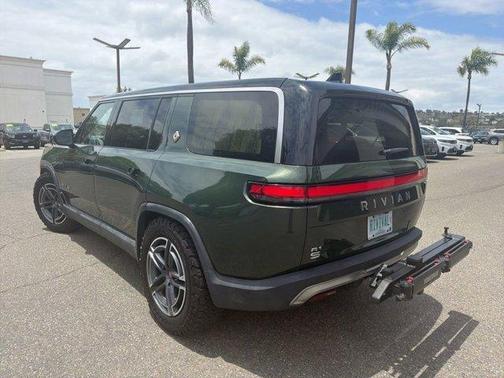2025 Rivian R1S Adventure