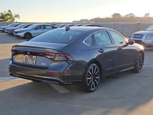 2025 Honda Accord Hybrid Touring