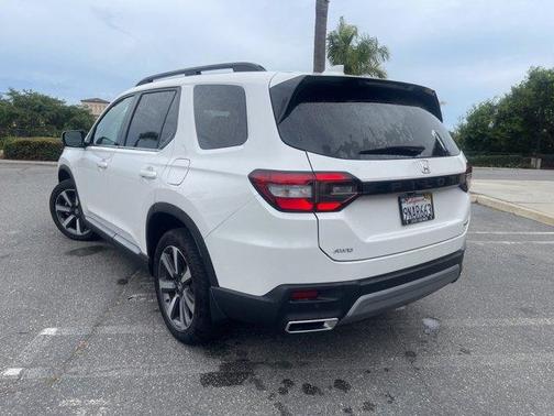 2025 Honda Pilot Touring